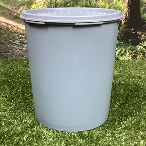 Vintage Tupperware Canister Blue 807-8